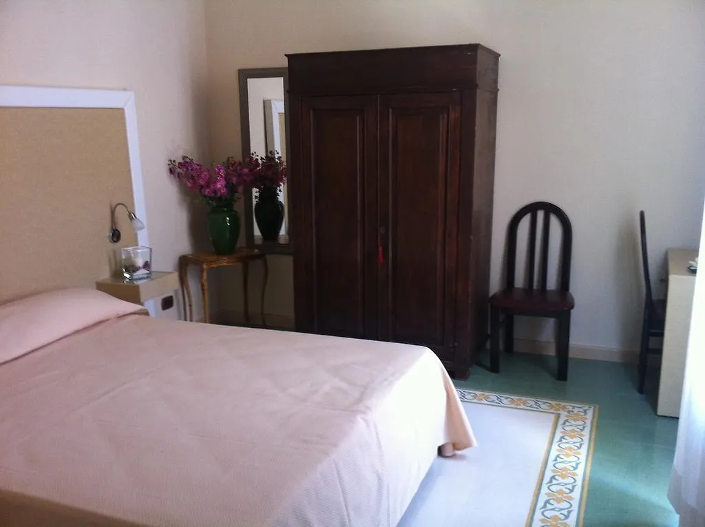 Bed & Breakfast Aci Center Inn Acireale
