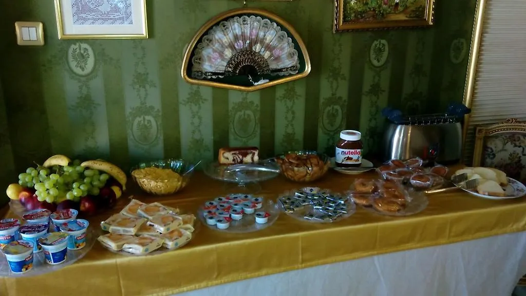 Aci Center Inn Acireale Bed and Breakfast